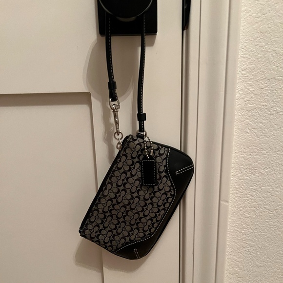 COACH mini signature Black & Grey Wristlet - Picture 2 of 2